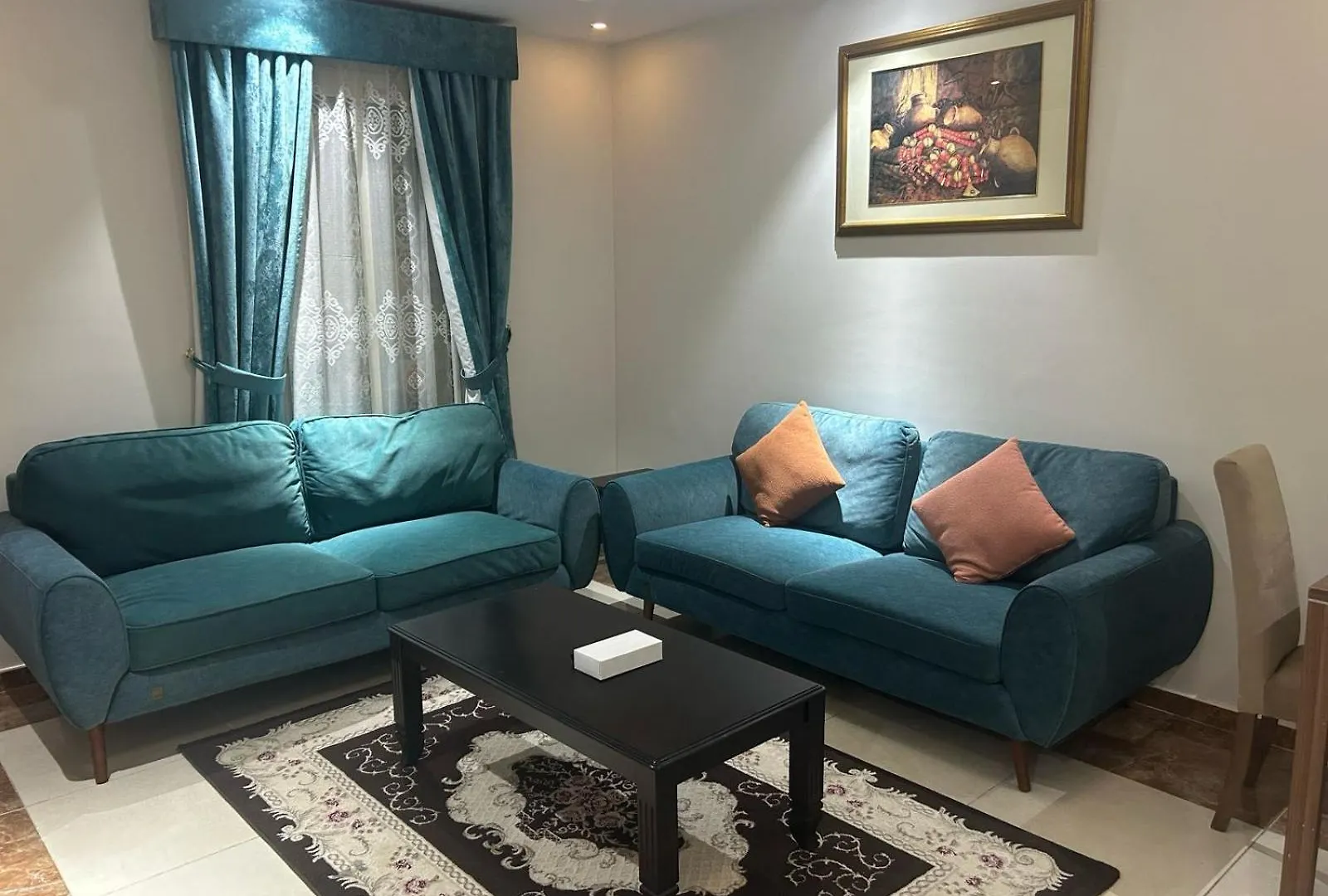 Hotel apartamentowy الجوهرة الاولى للشقق المخدومة Dżedda