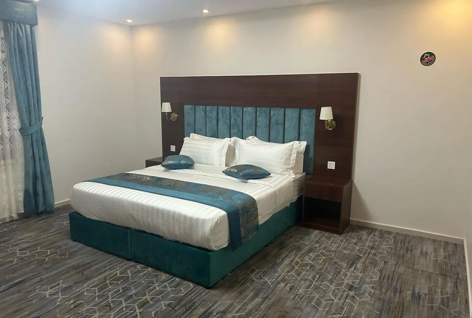 الجوهرة الاولى للشقق المخدومة Dżedda Hotel apartamentowy