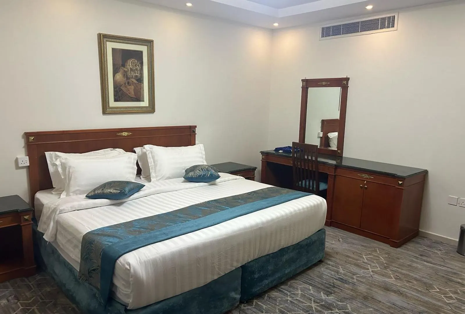 الجوهرة الاولى للشقق المخدومة Dżedda Hotel apartamentowy