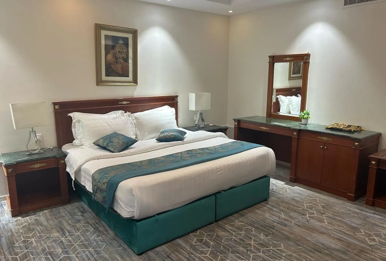 Hotel apartamentowy الجوهرة الاولى للشقق المخدومة Dżedda