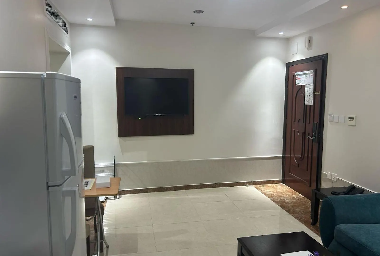 الجوهرة الاولى للشقق المخدومة Dżedda Hotel apartamentowy